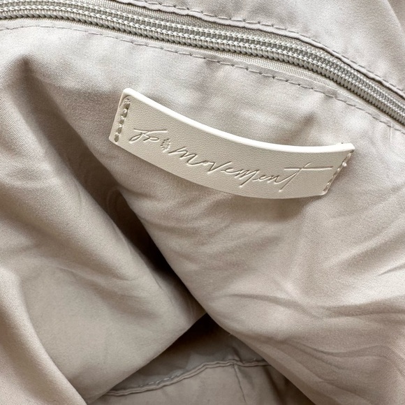 SOLD NWOT FP Movement Quilted Carryall Hobo Crossbody Packable Bag - Off White - Picture 11 of 11